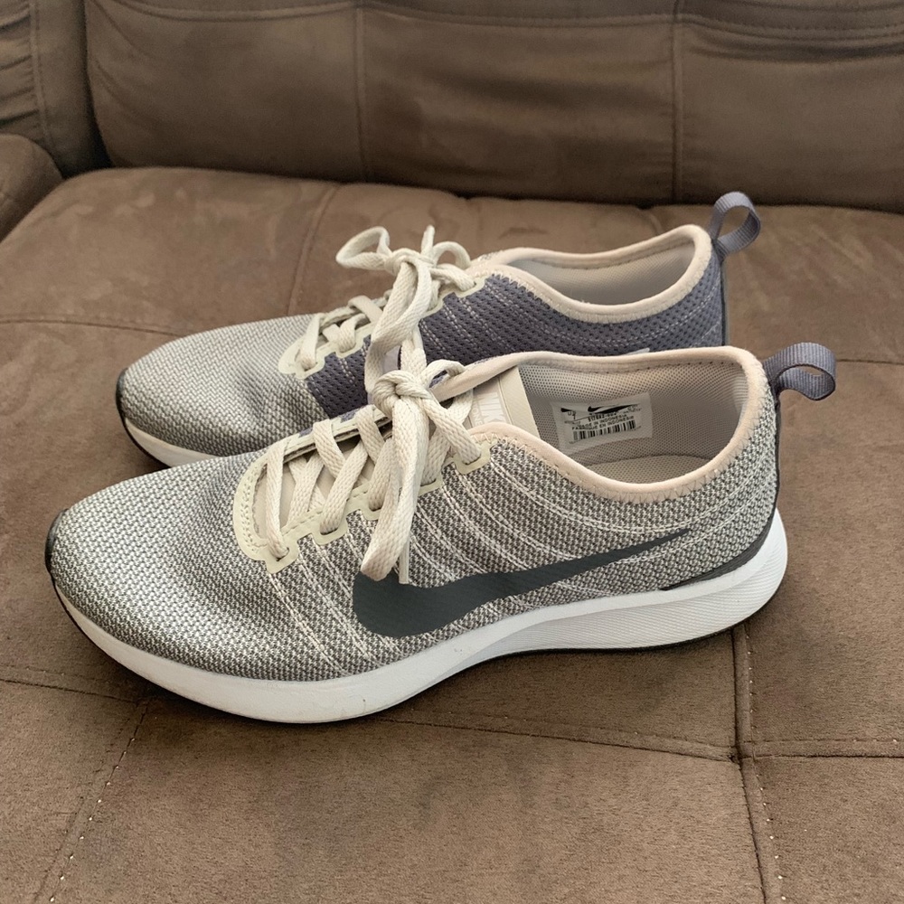 Women’s Nike Dualtone Racers